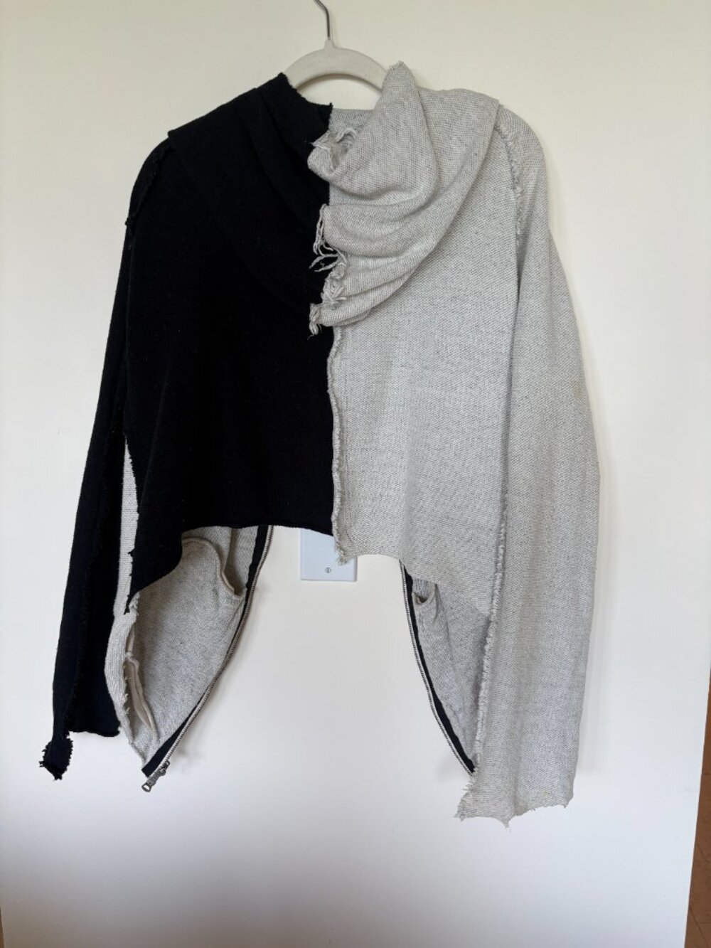 L.G.B, Black and white asymmetric hooded cardigan | OS - Picture 8 of 10